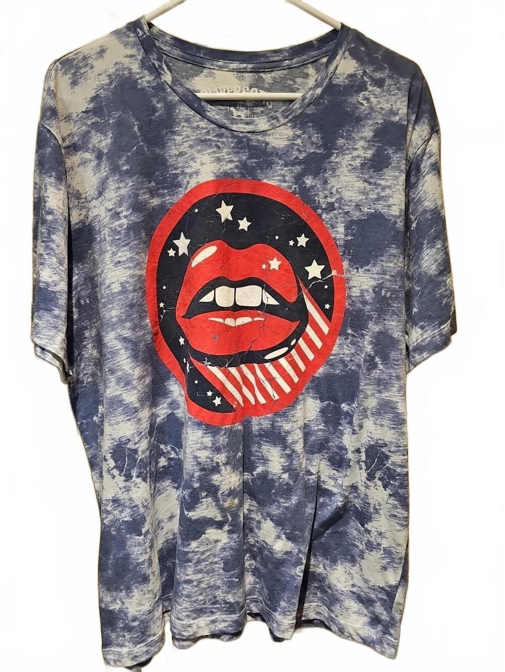 Oliver & Otis Tie Dye Lips Graphic Short Sleeve T Shirt Size XL.  Super Soft